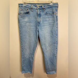 Levi's Wedgie in Light Wash Size 30